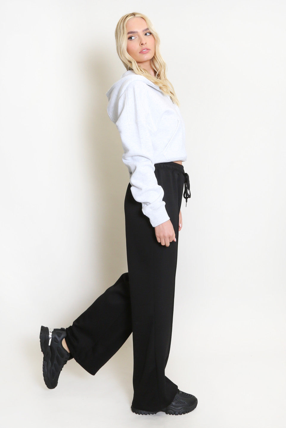 DANA WIDE LEG SEAM FRONT JOGGERS - BLACK