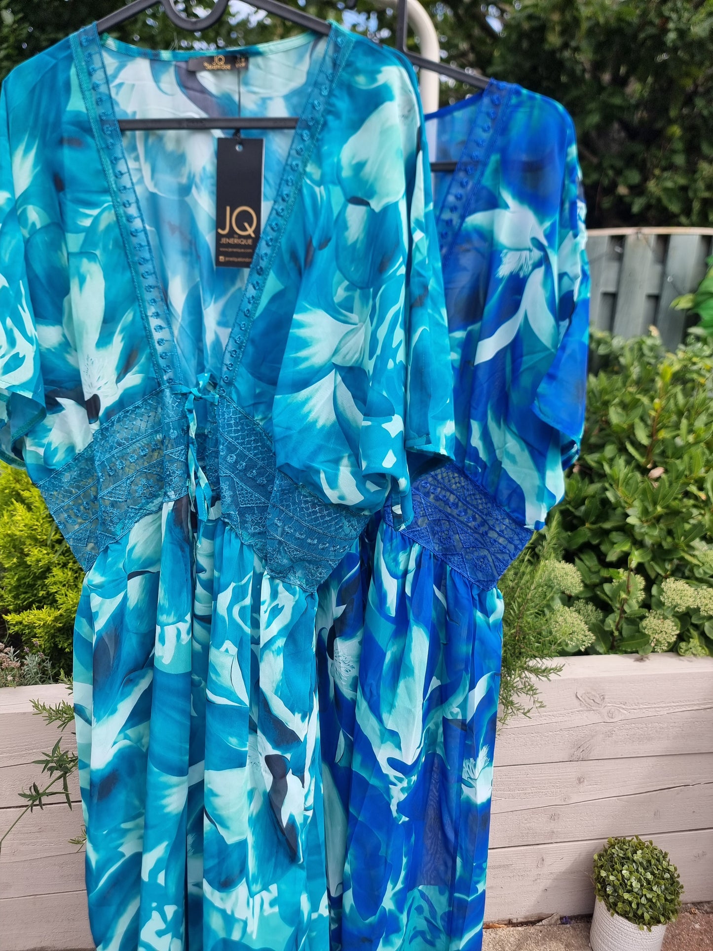 DEMI FLORAL KAFTAN WITH LACEY DETAILS
