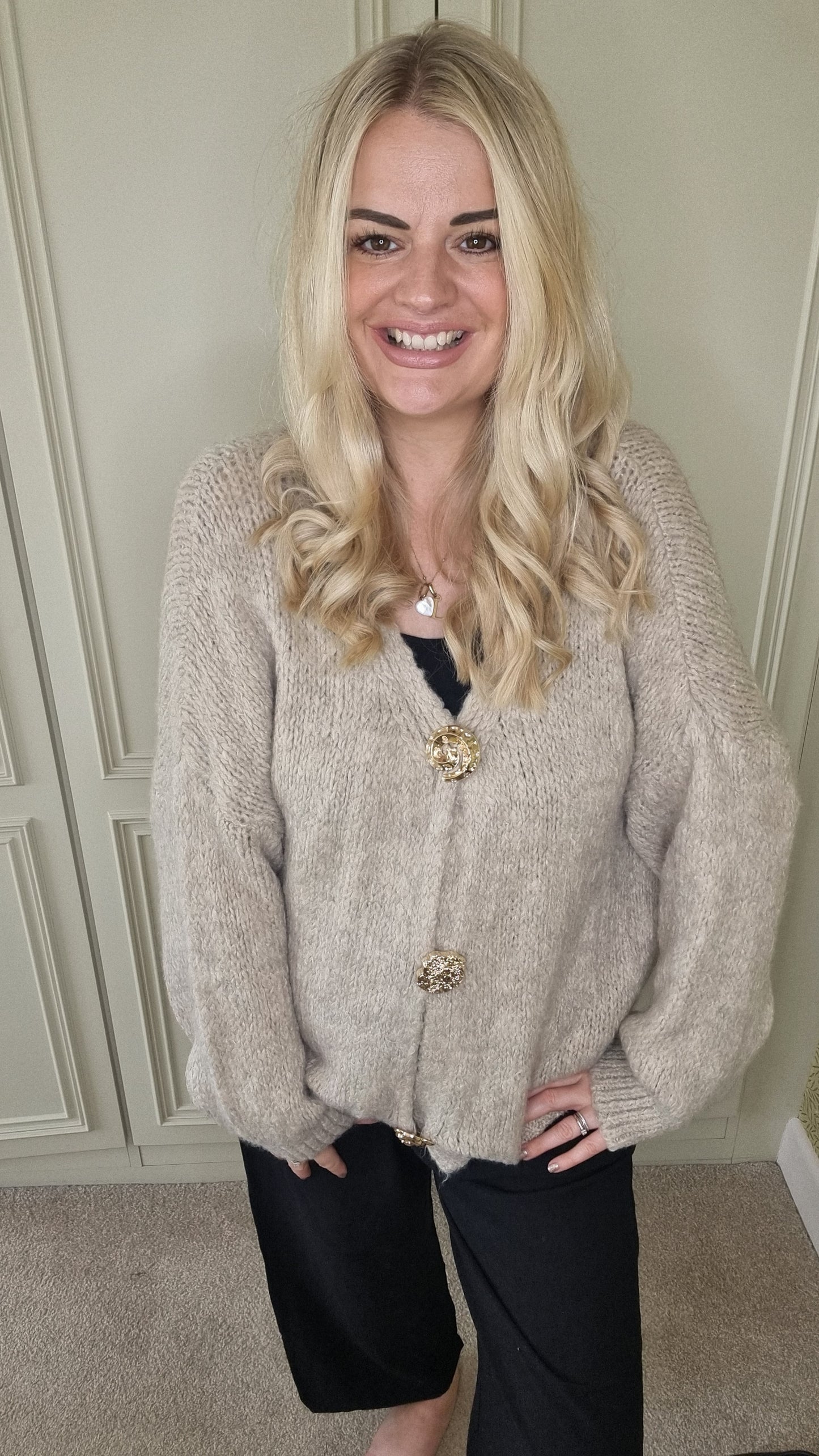 LILA FLUFFY GOLD BUTTON CARDIGAN - OATMEAL