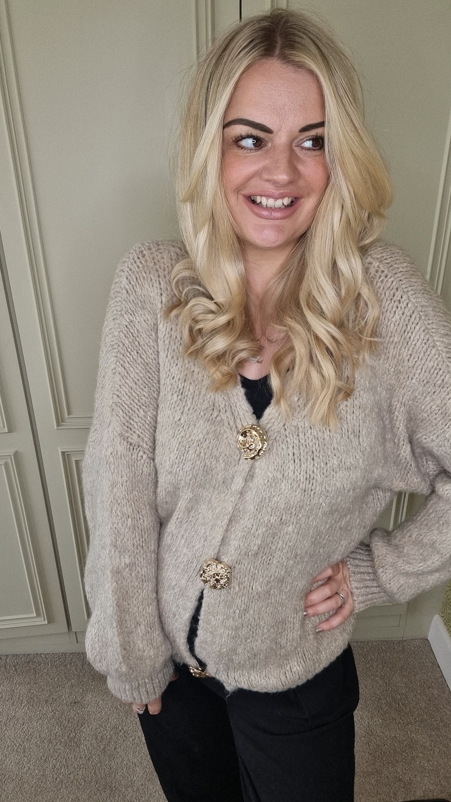 LILA FLUFFY GOLD BUTTON CARDIGAN - OATMEAL