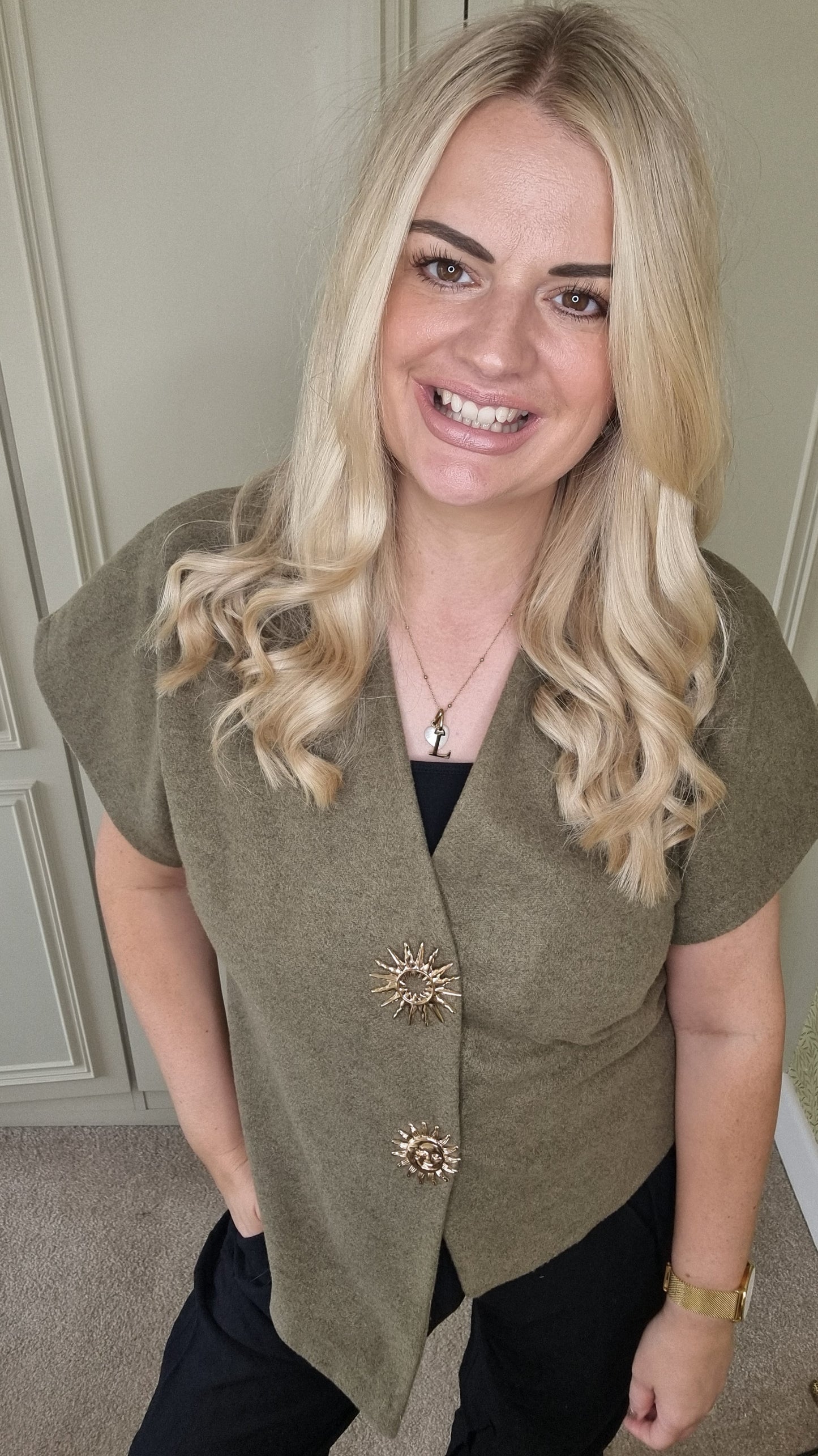 STORMY GOLD SUN BROOCH TOP - KHAKI