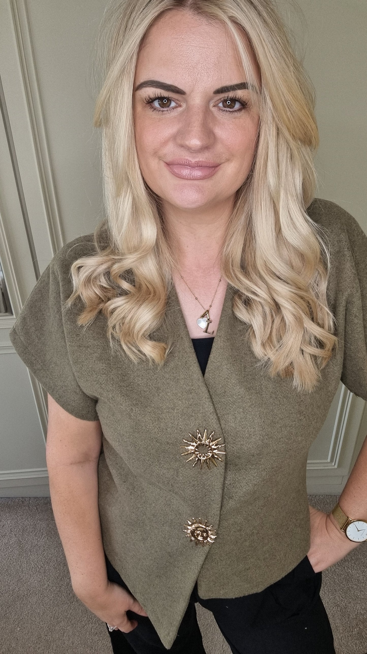 STORMY GOLD SUN BROOCH TOP - KHAKI