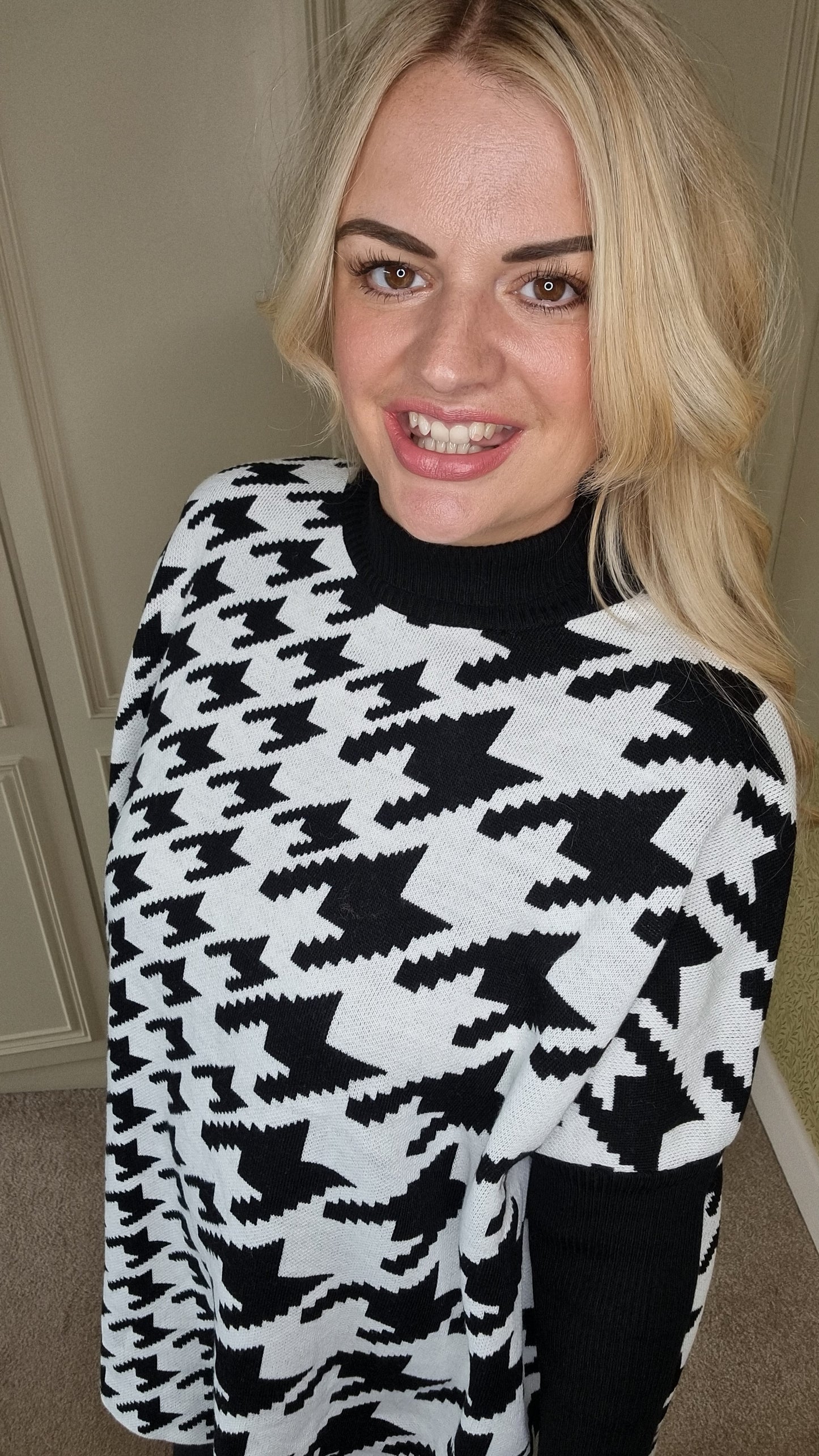 MARIA DOG TOOTH HIGH NECK JUMPER