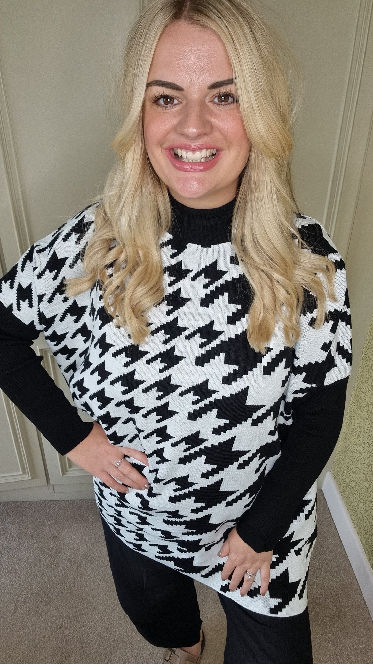 MARIA DOG TOOTH HIGH NECK JUMPER