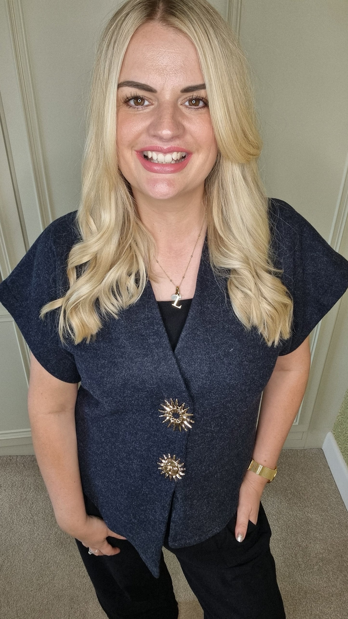 STORMY GOLD SUN BROOCH TOP - SLATE GREY