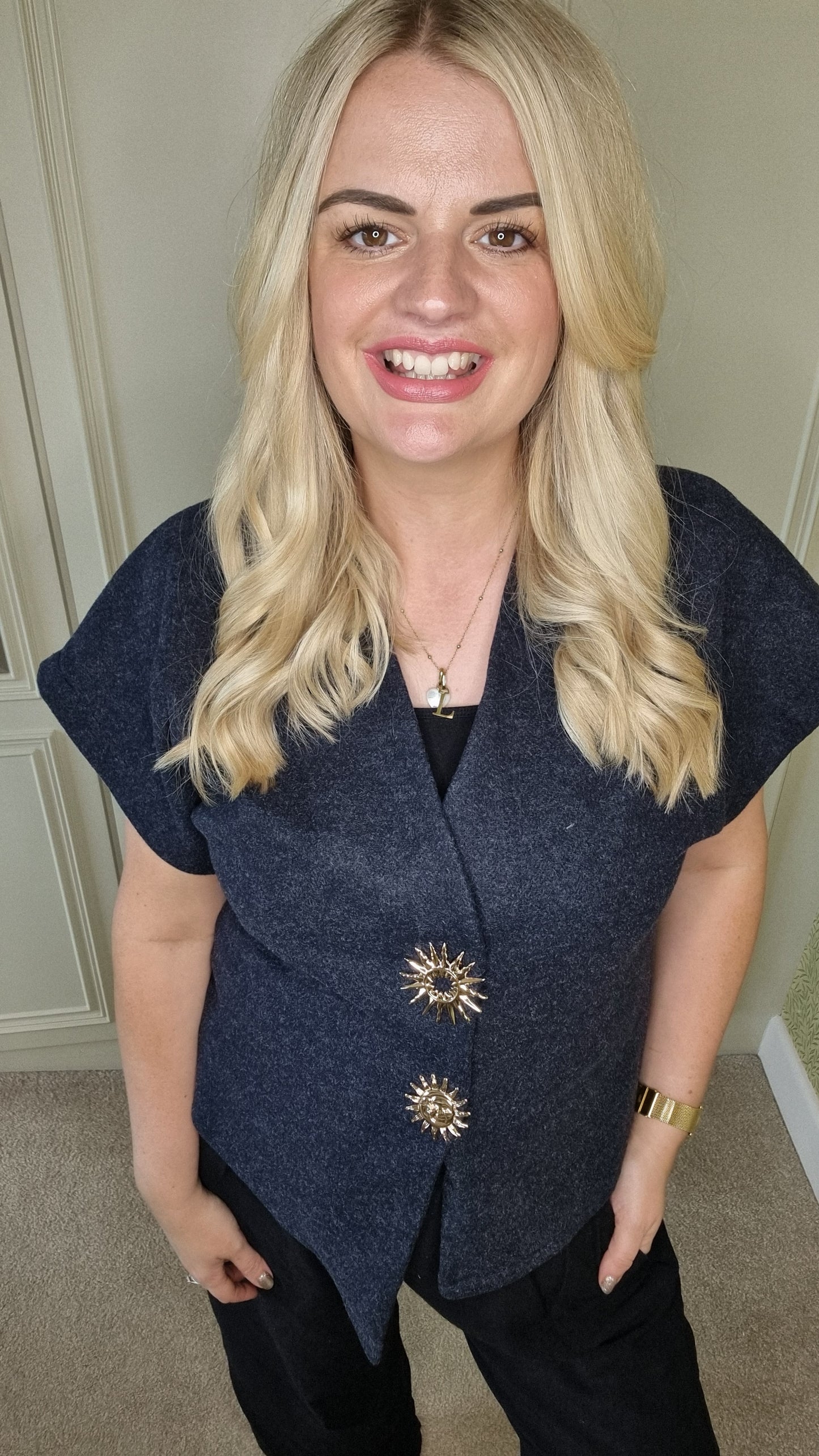 STORMY GOLD SUN BROOCH TOP - SLATE GREY