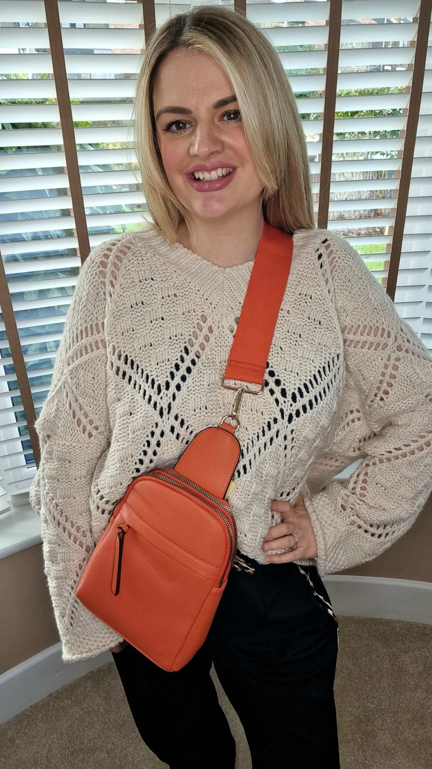 VALENCIA CROSS BODY FRONT BAG - ORANGE