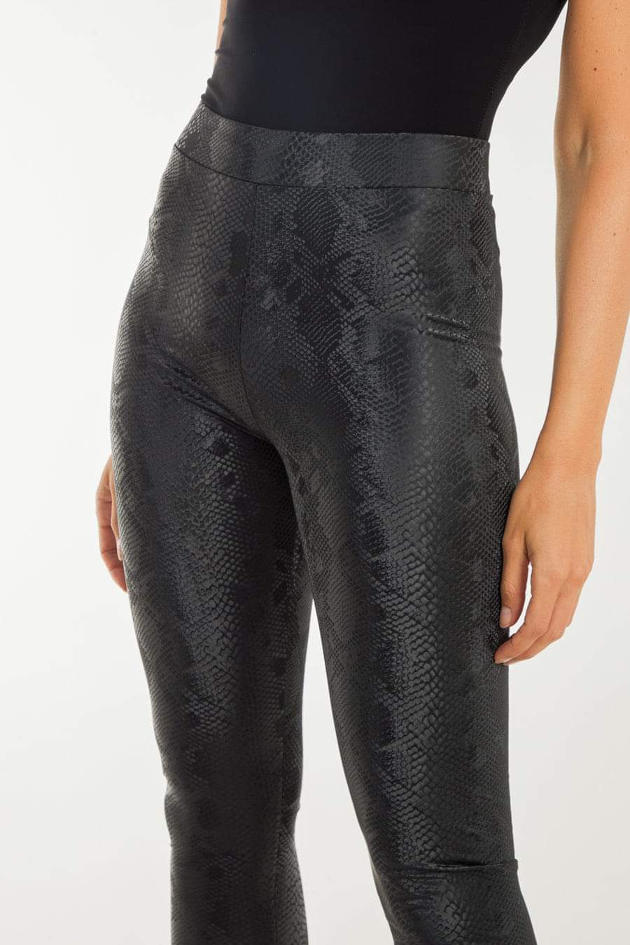 LUNA SOFT SNAKE INSPIRED LEGGINGS