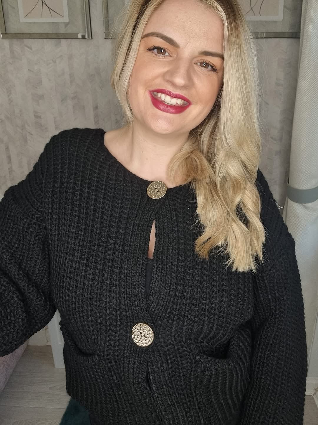 IVY CHUNKY KNIT GOLD BUTTON CARDIGAN