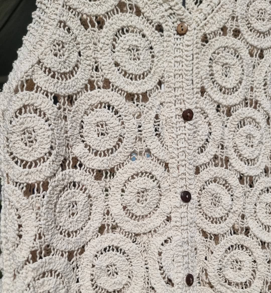 MORGAN CROCHET CIRCLE BUTTON UP WAISTCOAT TOP
