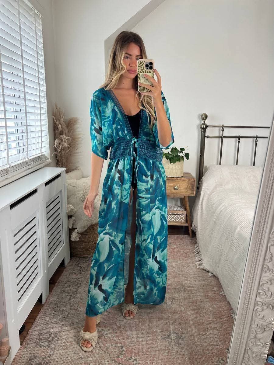 DEMI FLORAL KAFTAN WITH LACEY DETAILS