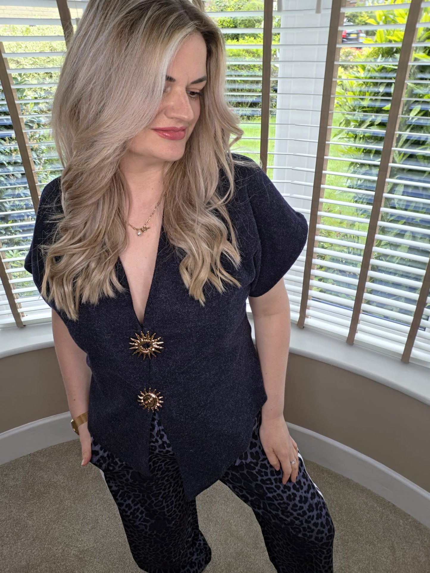 STORMY GOLD SUN BROOCH TOP - SLATE GREY