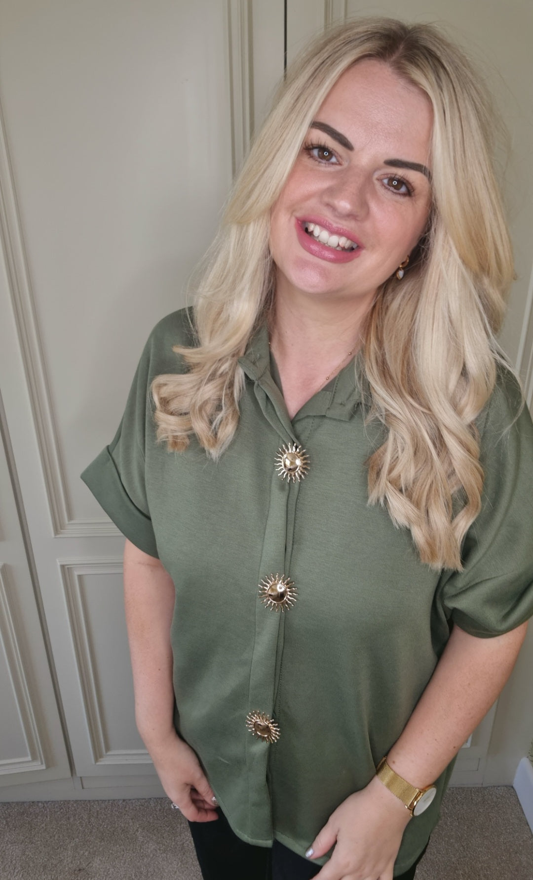 CLAUDIA GOLD STAR BUTTON LOOSE SHIRT - KHAKI