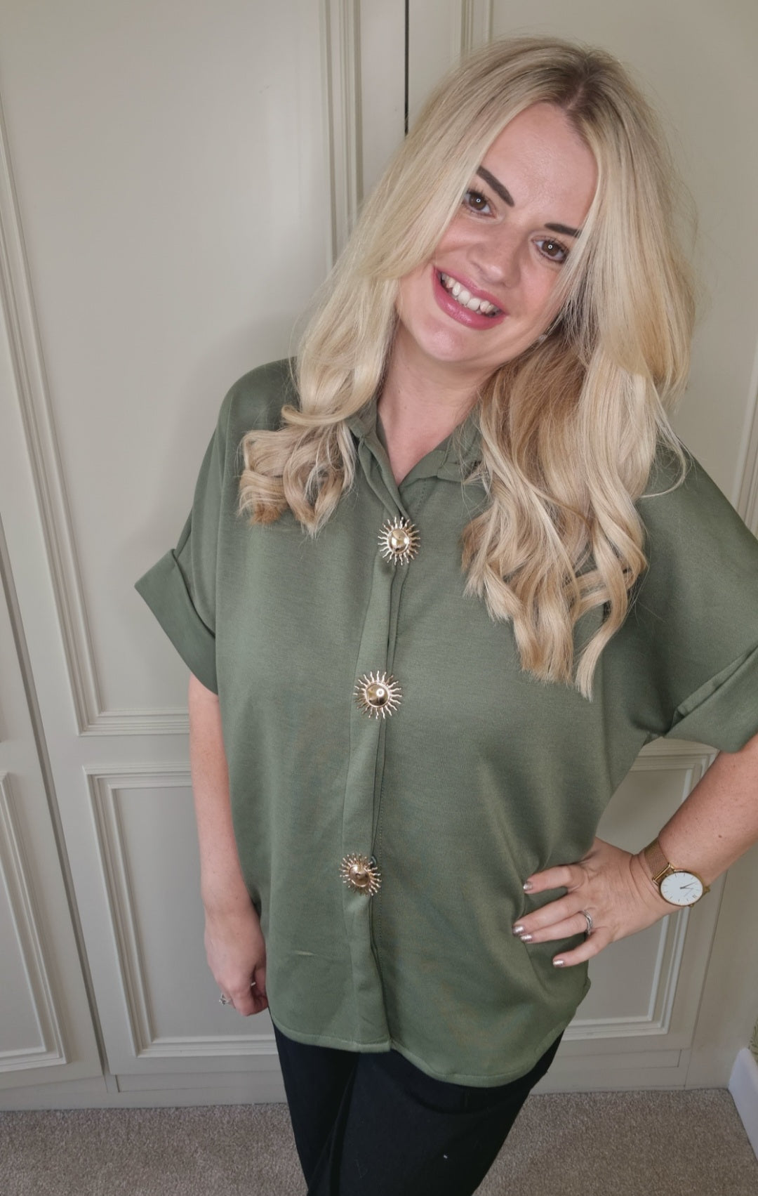 CLAUDIA GOLD STAR BUTTON LOOSE SHIRT - KHAKI