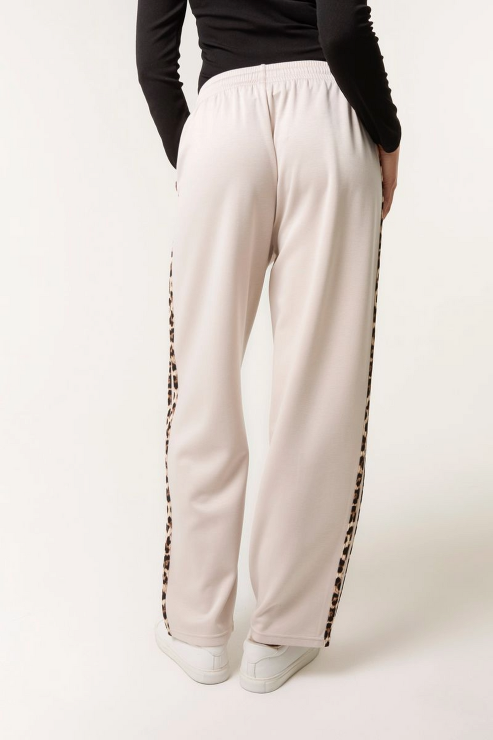 ALANA LEOPARD SIDE STRIPE DRAWSTRING JOGGER - STONE