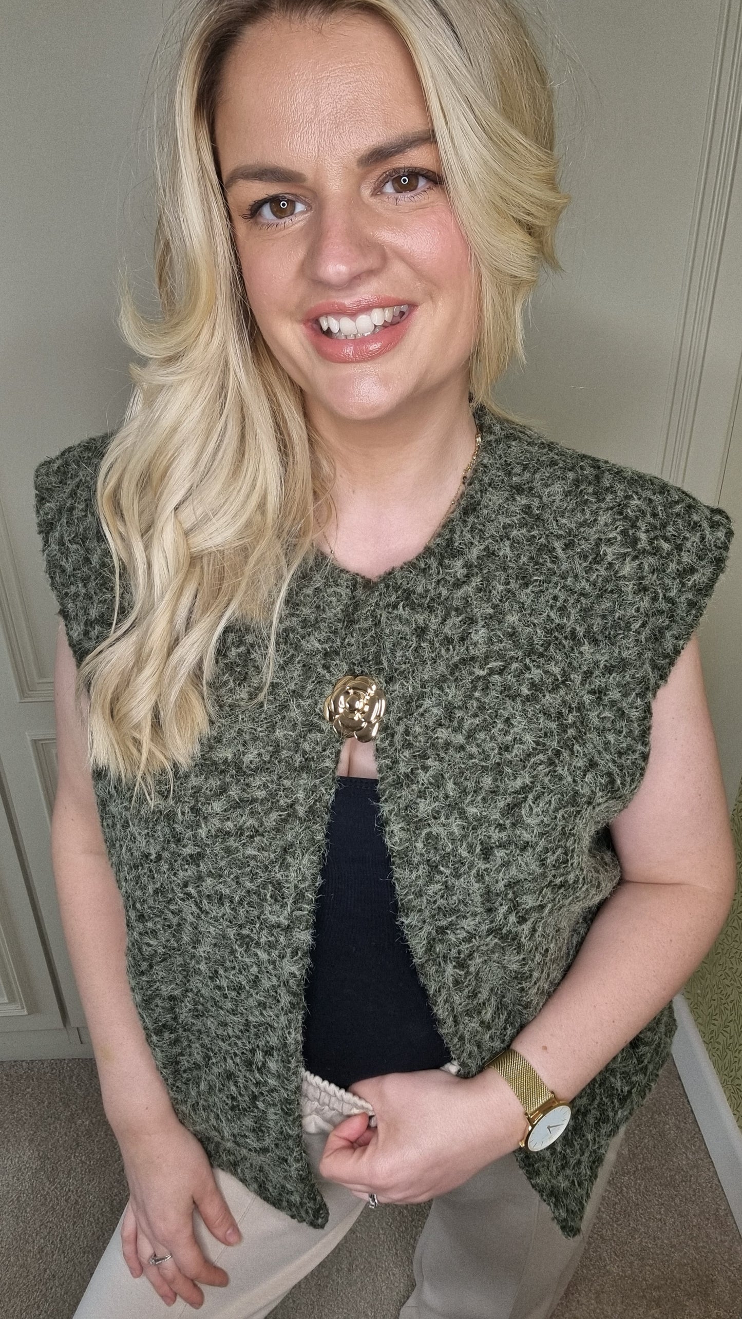 JUSTINE GOLD BROOCH WOOL BLEND WAISTCOAT - KHAKI