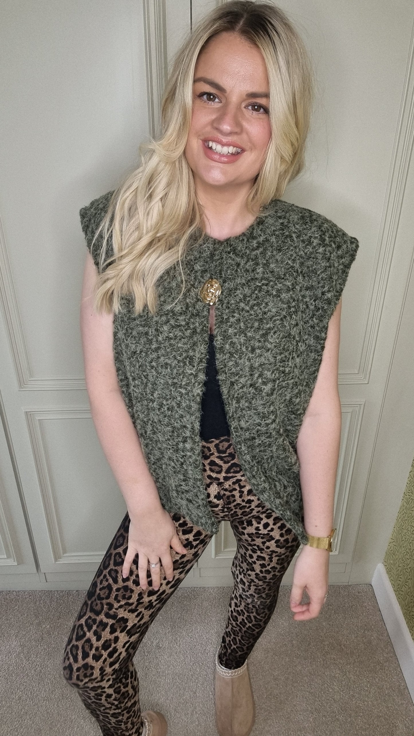 JUSTINE GOLD BROOCH WOOL BLEND WAISTCOAT - KHAKI