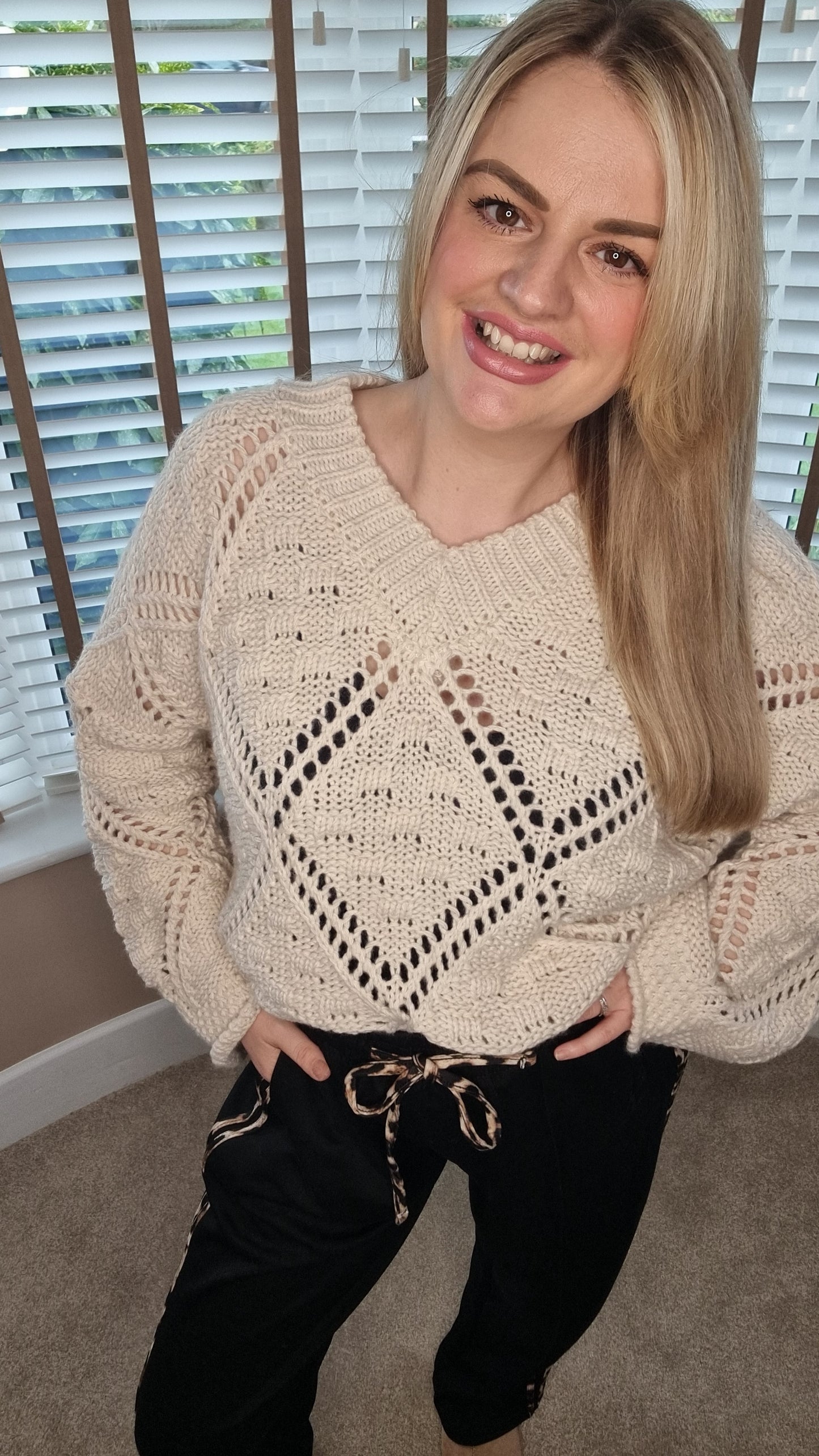 MIA KNIT JUMPER - BEIGE