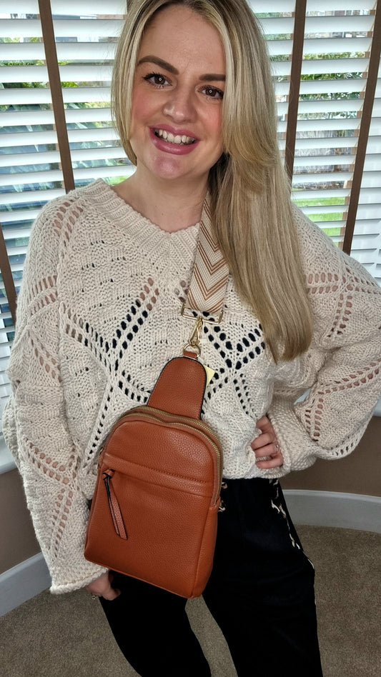 VALENCIA CROSS BODY FRONT BAG - BROWN