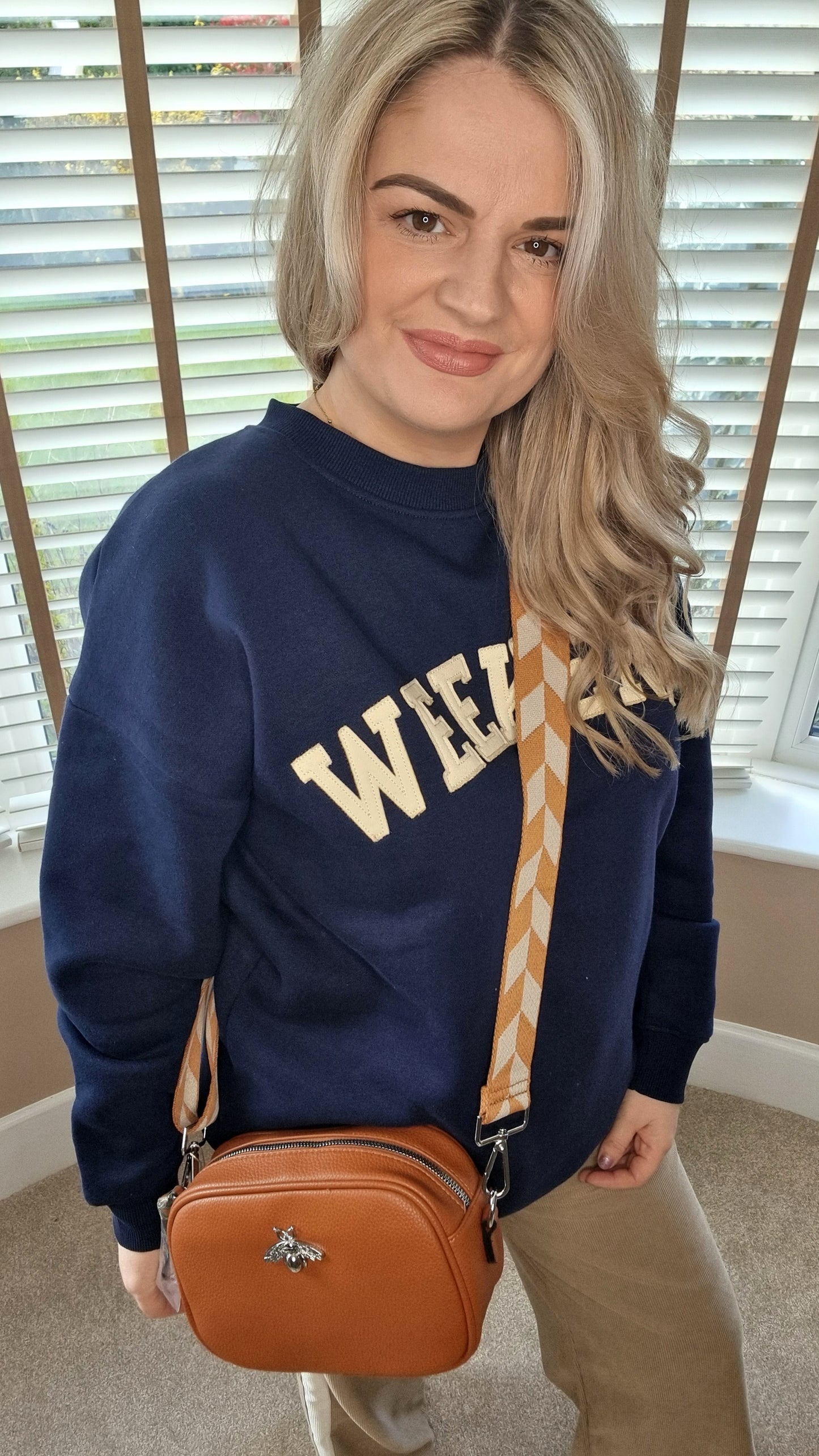 CARERRA CROSS BODY BAG WITH BEE - TAN