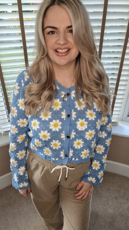 DAISY CROCHET SCALLOP CARDIGAN