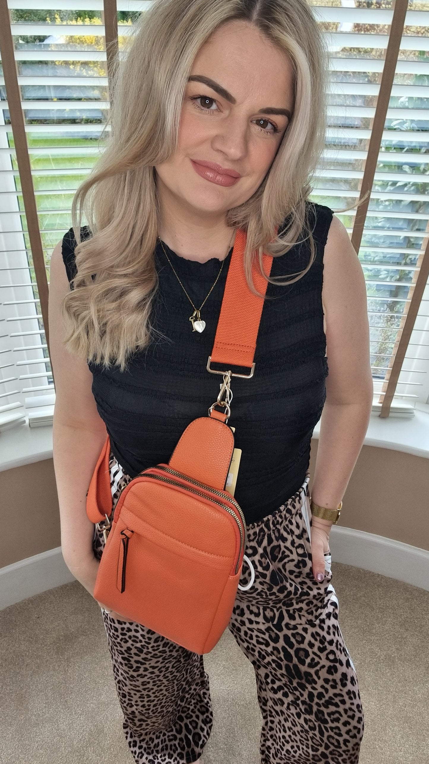 VALENCIA CROSS BODY FRONT BAG - ORANGE