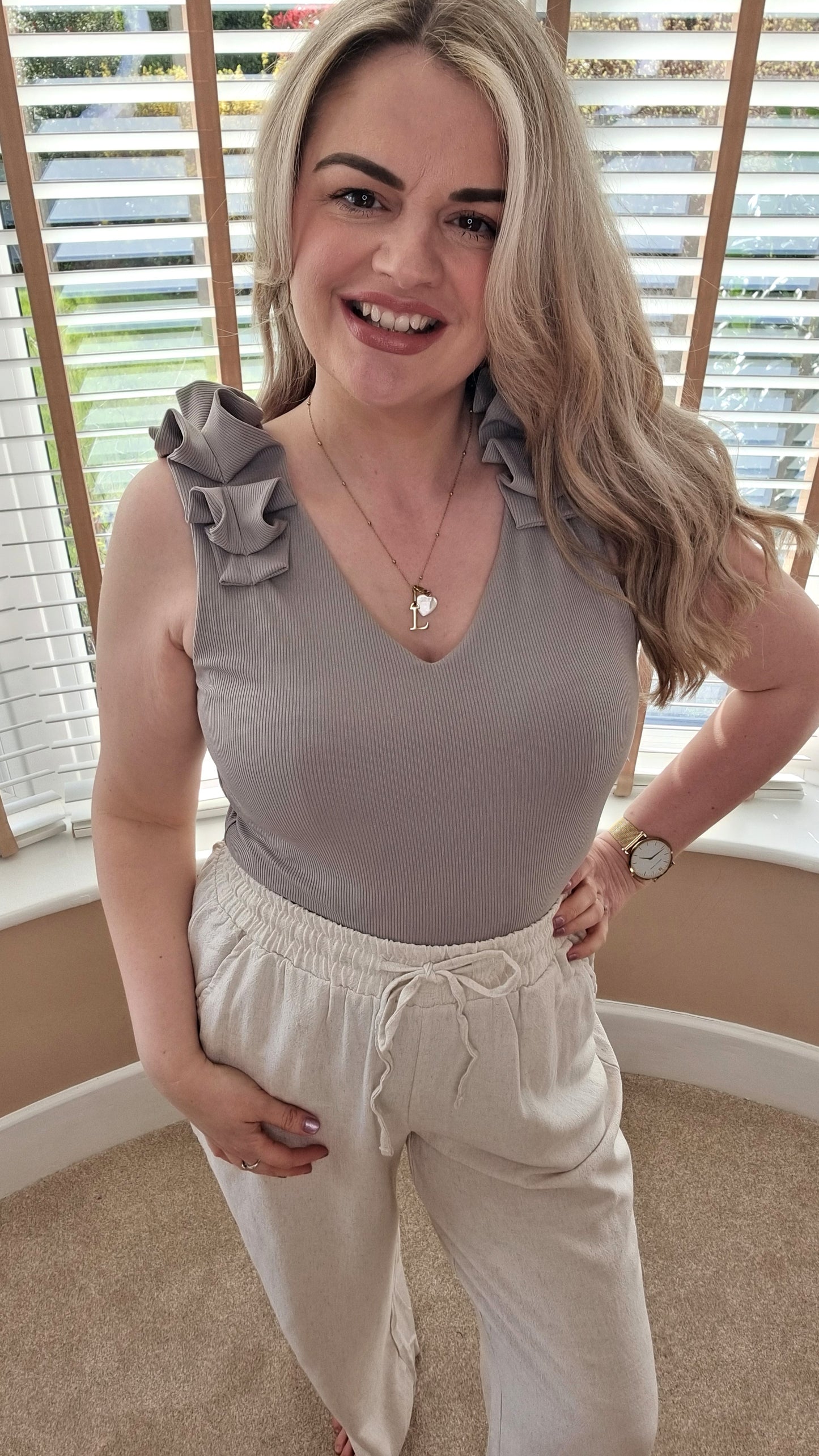 ELIANA RIB VEST WITH SHOULDER DETAILS - MUSHROOM