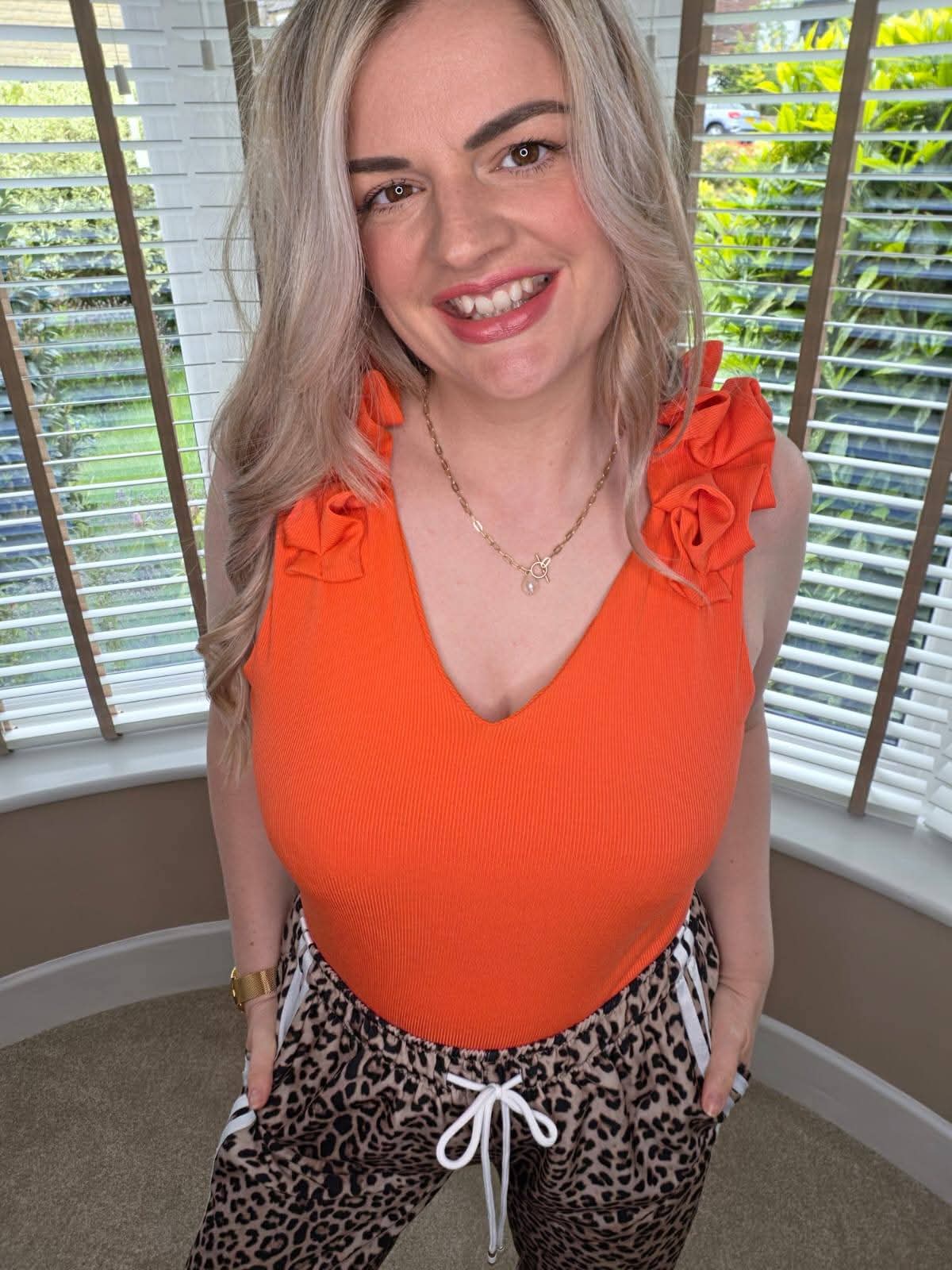 ELIANA RIB VEST WITH SHOULDER DETAIL - ORANGE