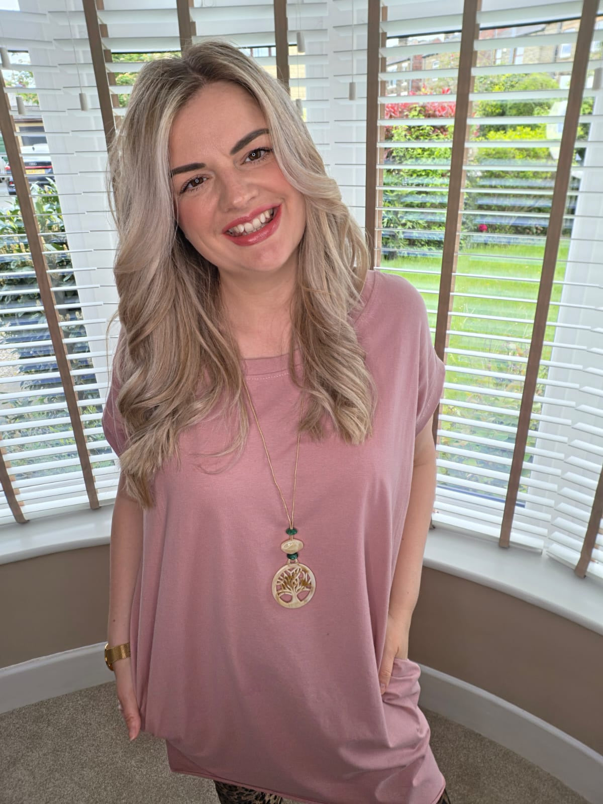 ROSE OVERSIZED T SHIRT (WITH NECKLACE)