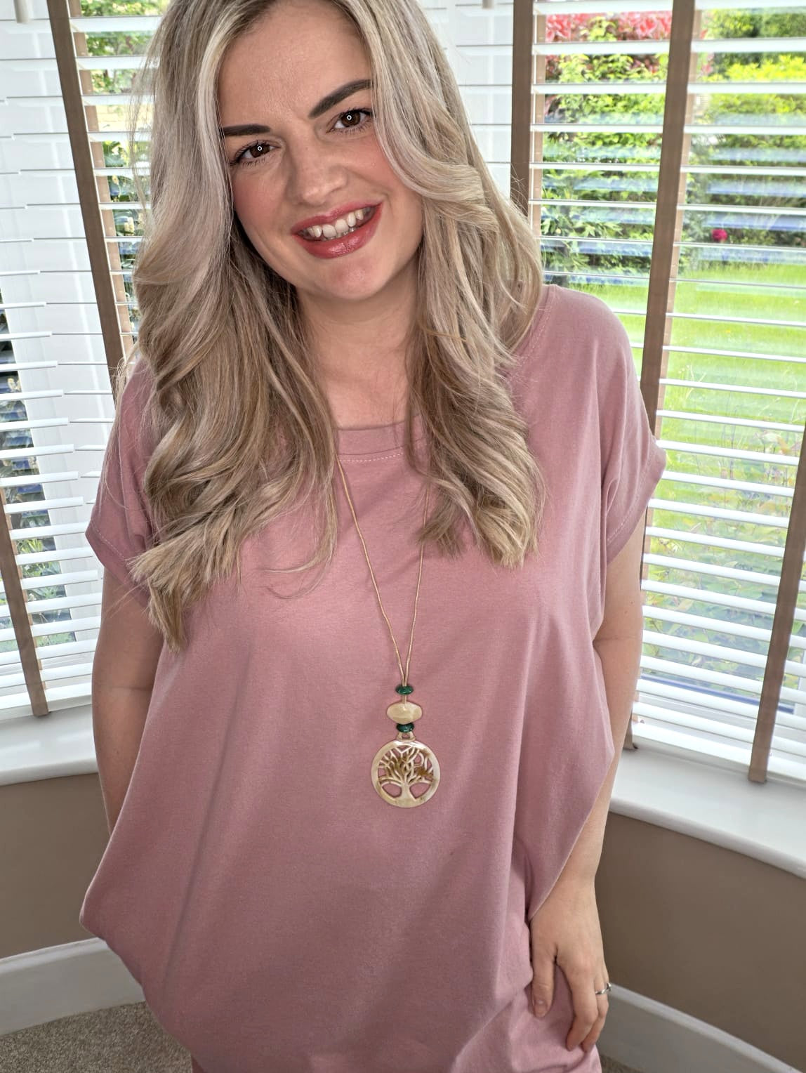 ROSE OVERSIZED T SHIRT (WITH NECKLACE)