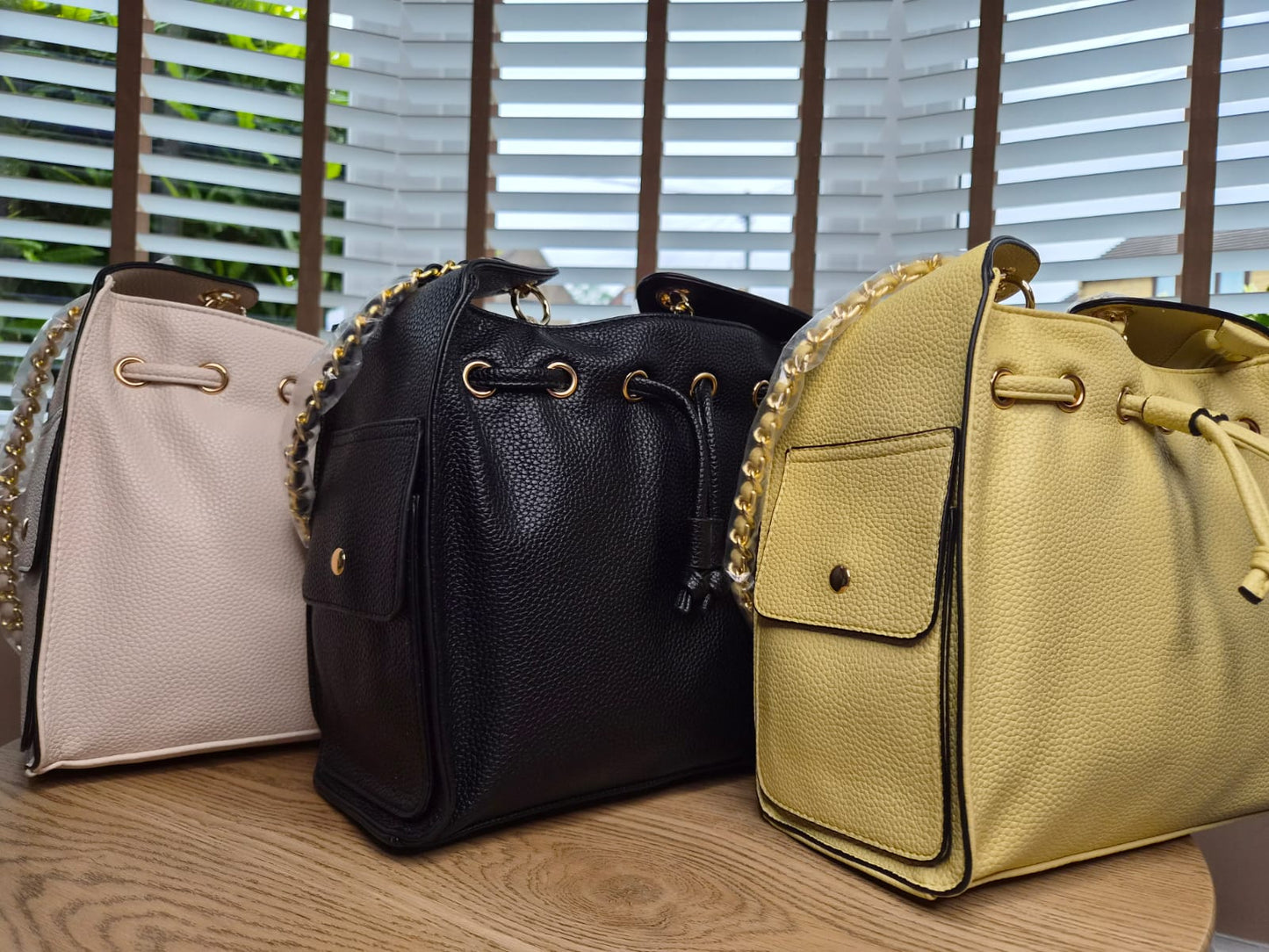 CLOVER GOLD CHAIN HANDBAGS