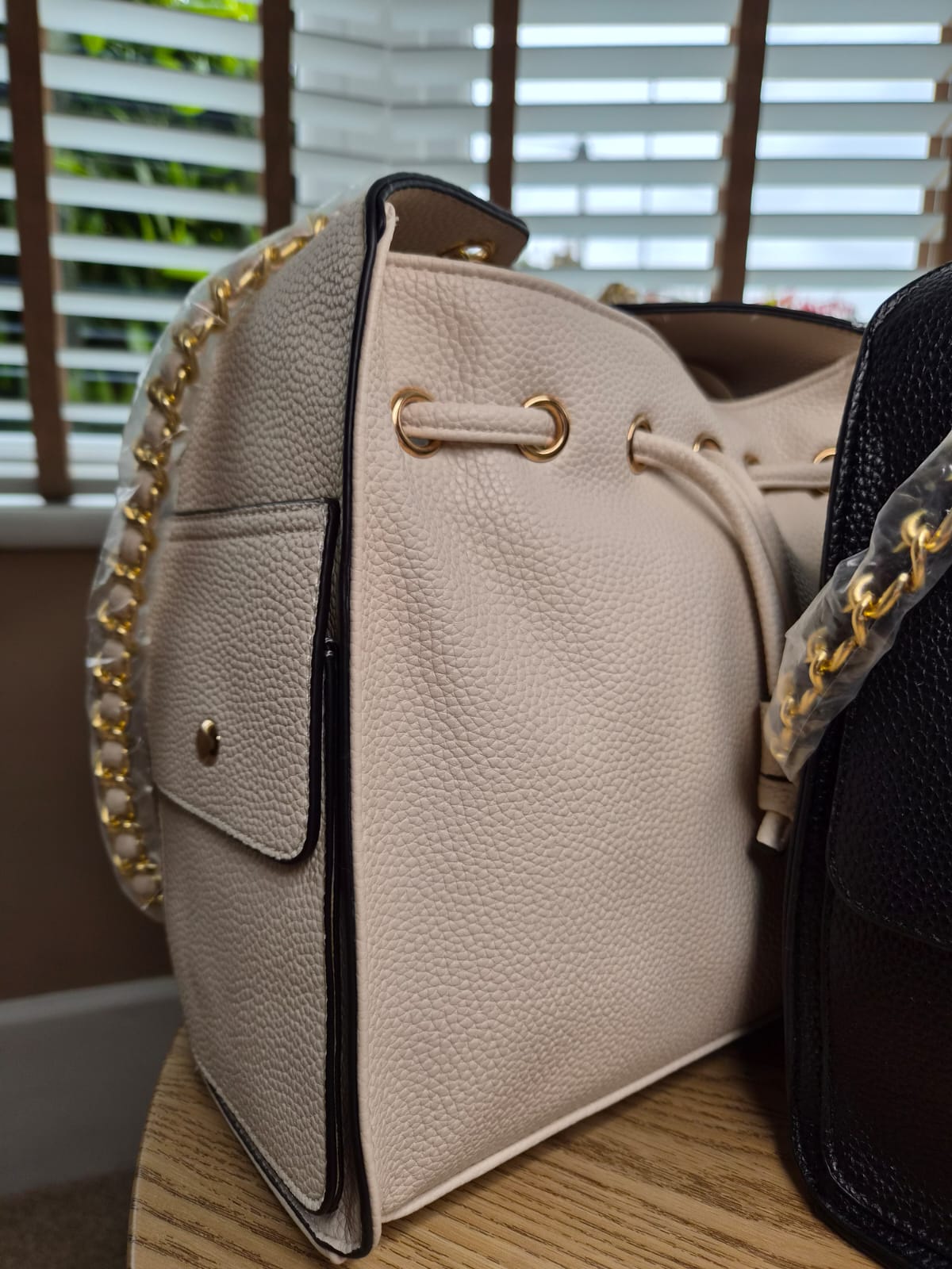 CLOVER GOLD CHAIN HANDBAGS
