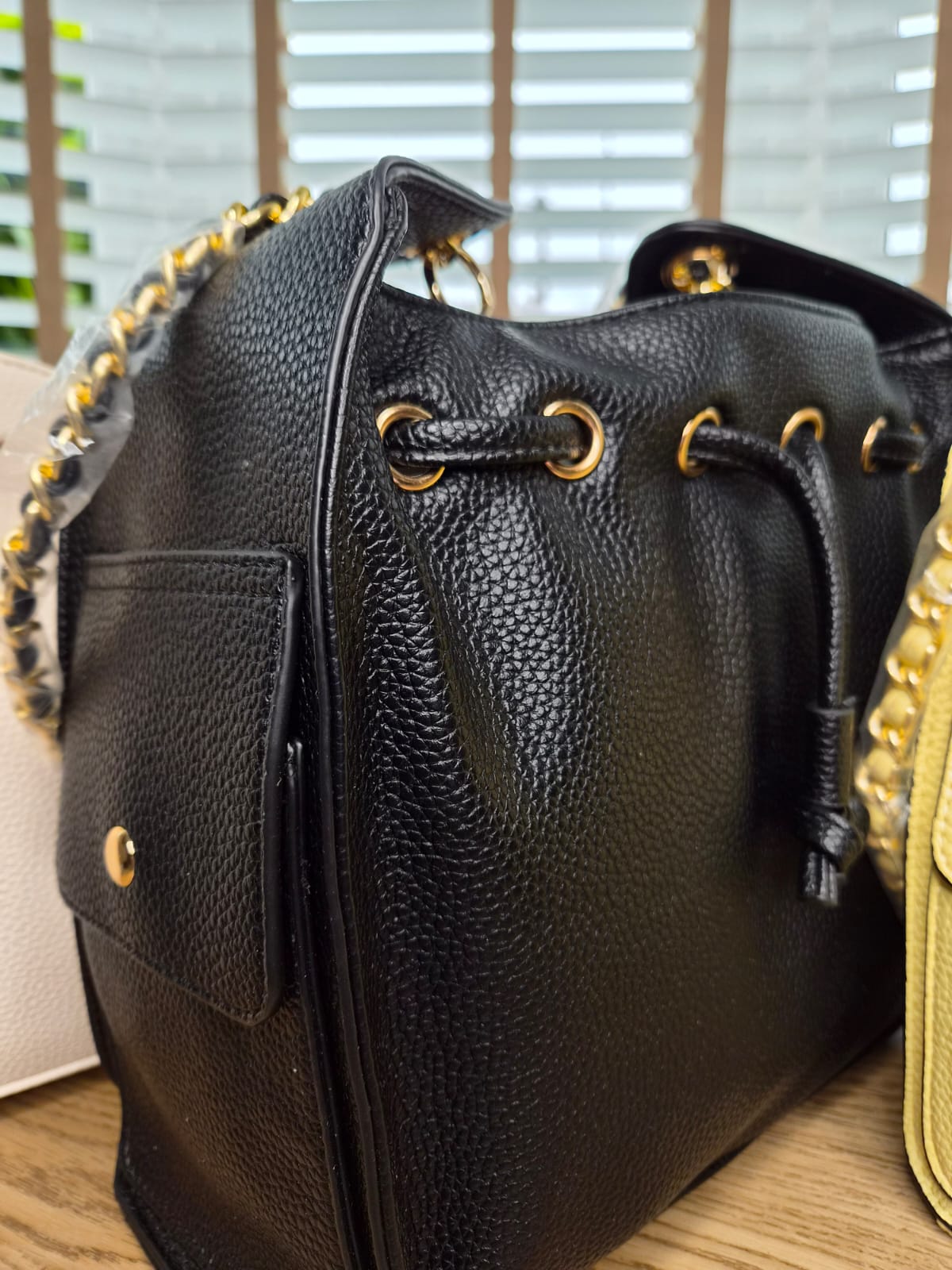 CLOVER GOLD CHAIN HANDBAGS