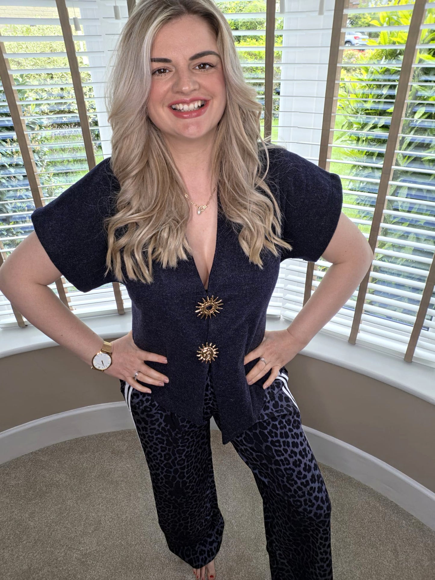 STORMY GOLD SUN BROOCH TOP - SLATE GREY