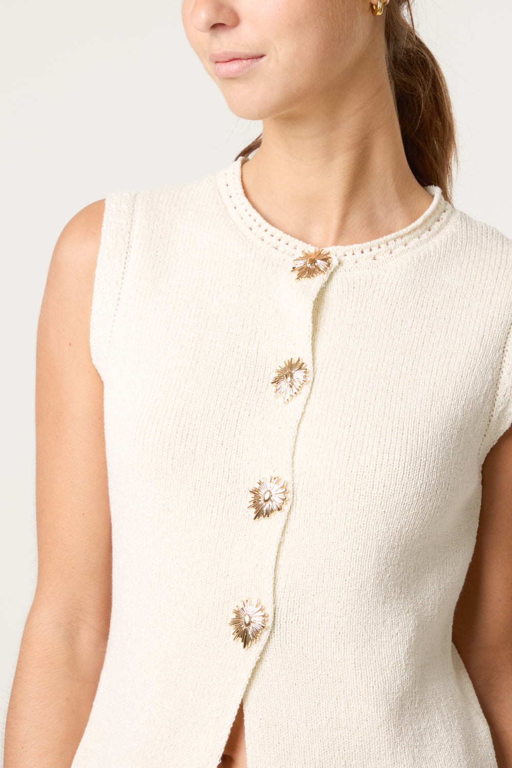 SOPHIE KNIT GOLD BUTTON THICK VEST TOP